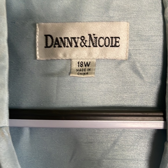 Fancy top - Picture 3 of 3